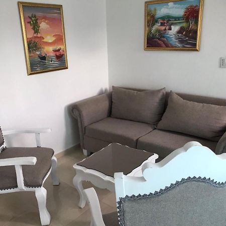 Apartamento Los Rieles 圣地亚哥洛斯卡巴 外观 照片