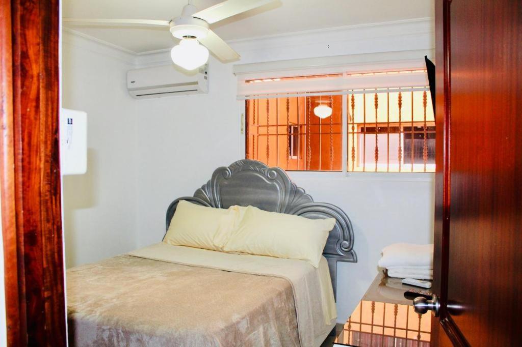 Apartamento Los Rieles 圣地亚哥洛斯卡巴 外观 照片